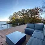 Bateau-hôtel Haveltaenzer - Exklusives Hausboot Am Templiner Mit Sauna & Sonnendeck