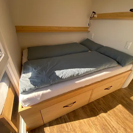 Bådhotel Haveltaenzer - Exklusives Hausboot Am Templiner Mit Sauna & Sonnendeck