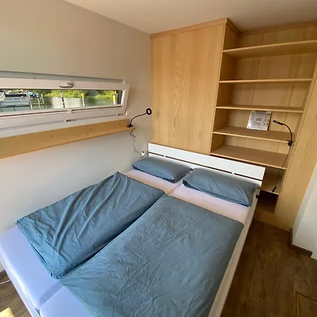 Haveltaenzer - Exklusives Hausboot Am Templiner Mit Sauna & Sonnendeck Bådhotel *